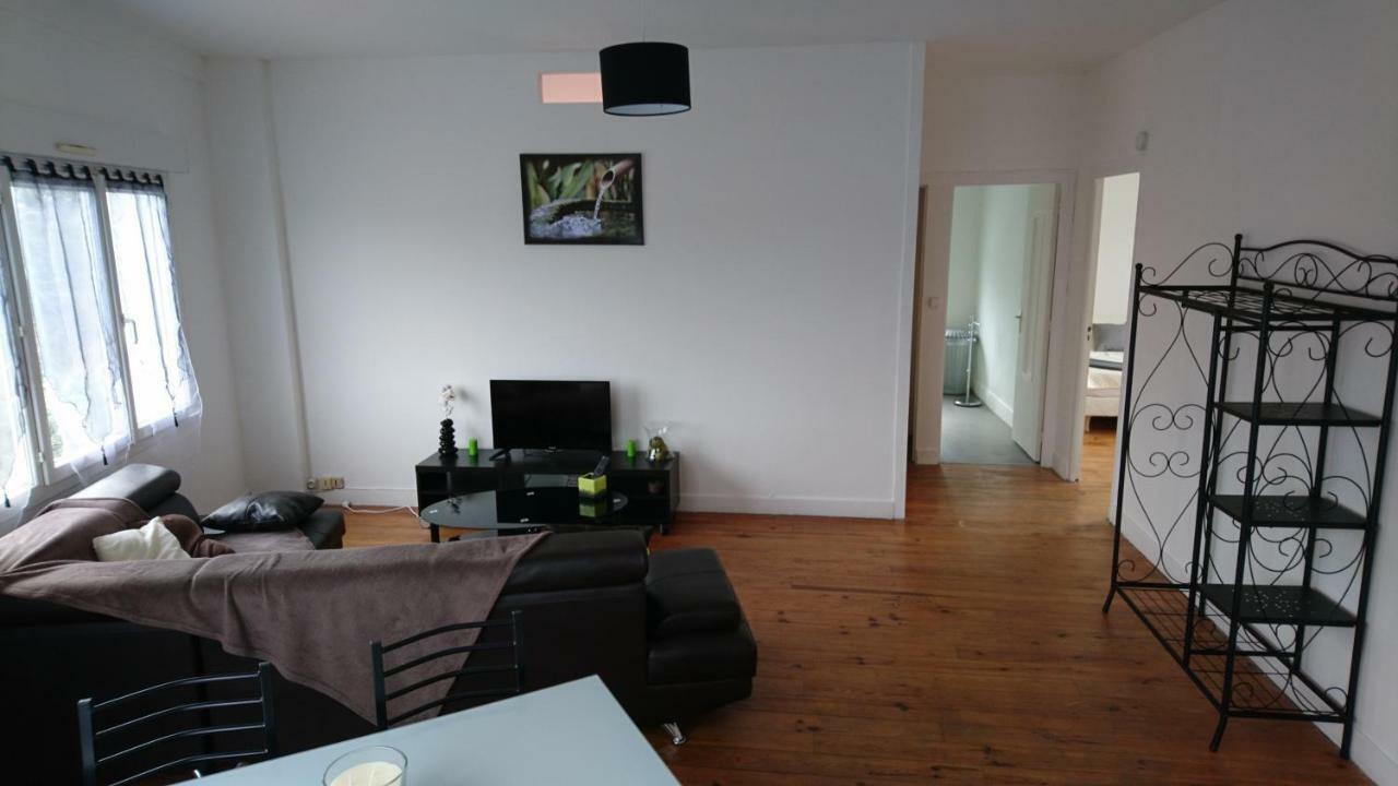 Appartement De 79 M² A 500 Metres De La Cure Jonzac Exterior foto